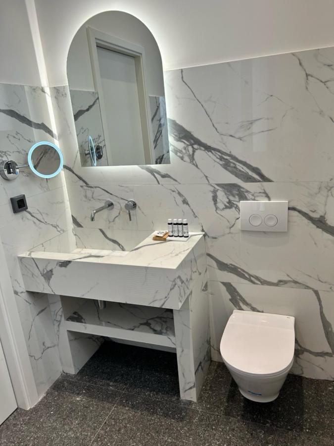 Jensen Luxury Suites Rhodes City ภายนอก รูปภาพ