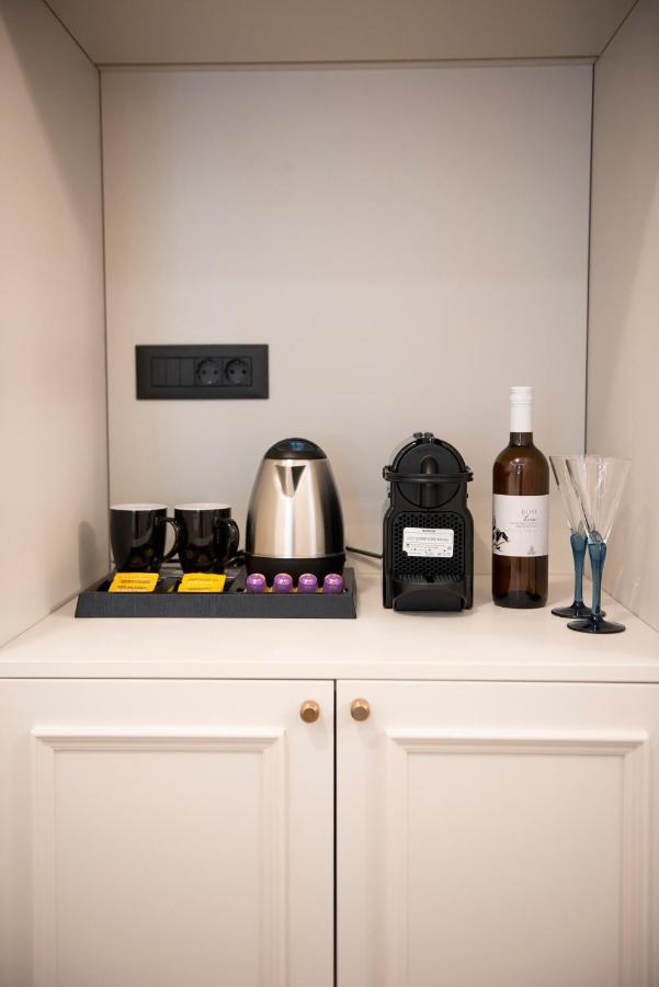 Jensen Luxury Suites Rhodes City ภายนอก รูปภาพ