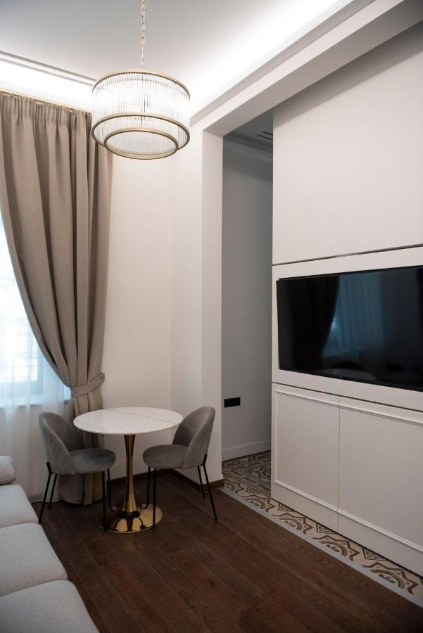 Jensen Luxury Suites Rhodes City ภายนอก รูปภาพ