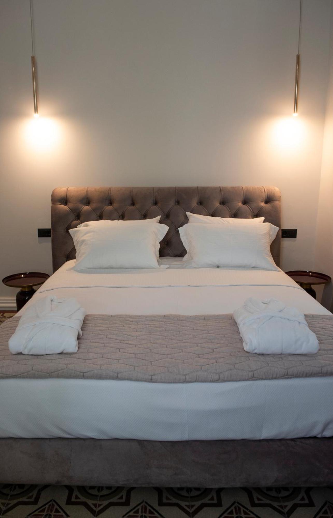Jensen Luxury Suites Rhodes City ภายนอก รูปภาพ