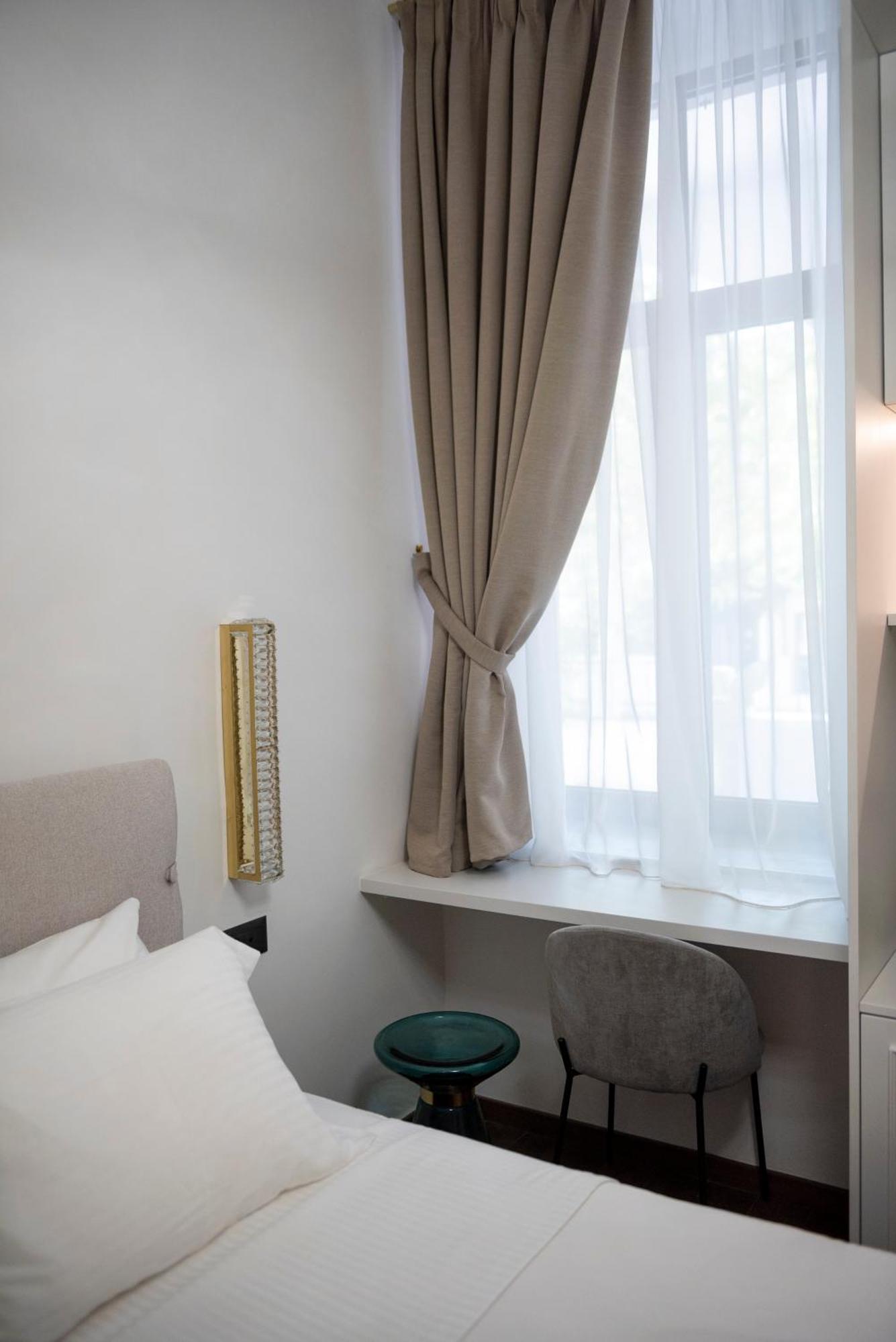 Jensen Luxury Suites Rhodes City ภายนอก รูปภาพ